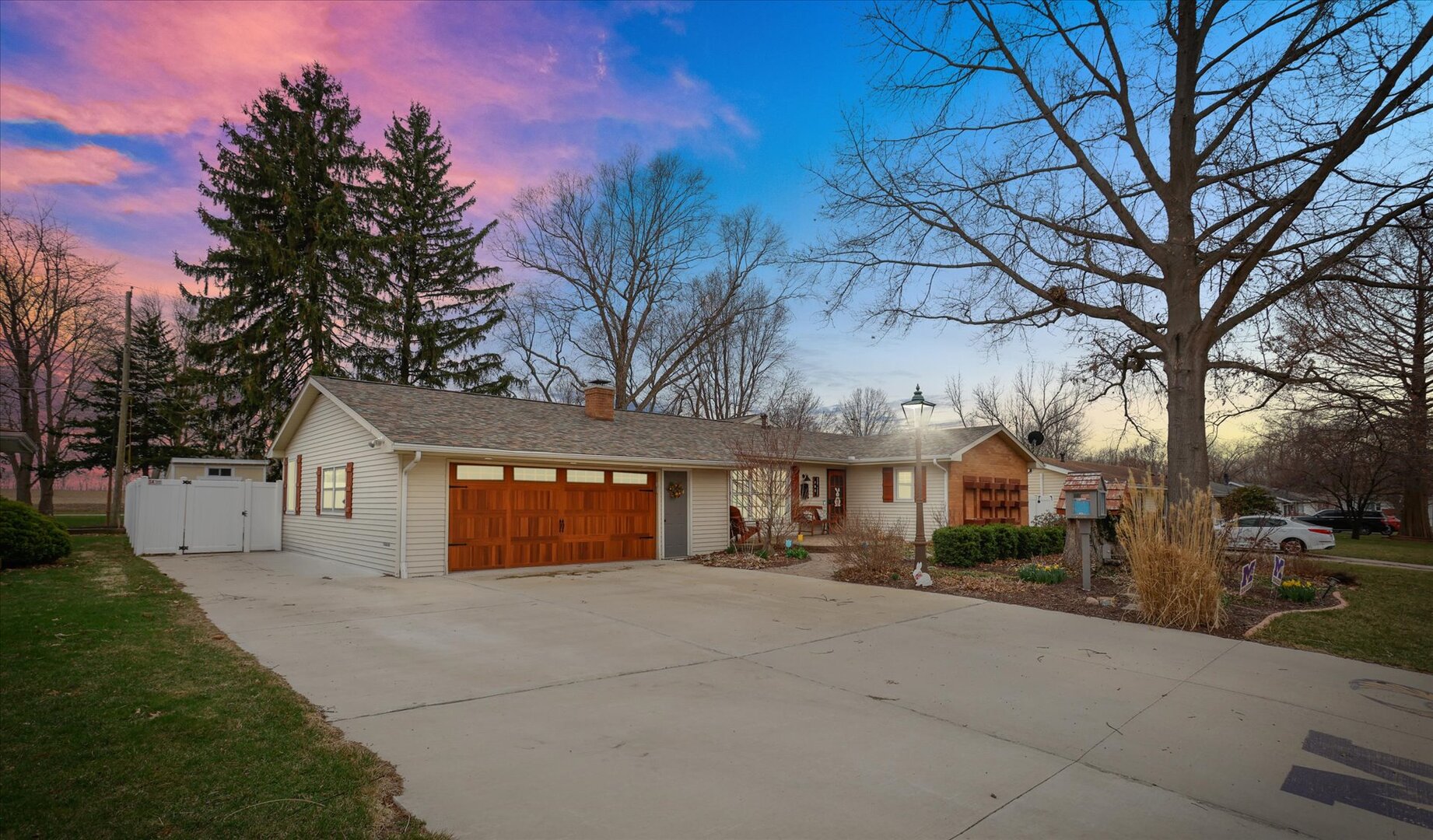 Monticello High School Real Estate Listings Main Image