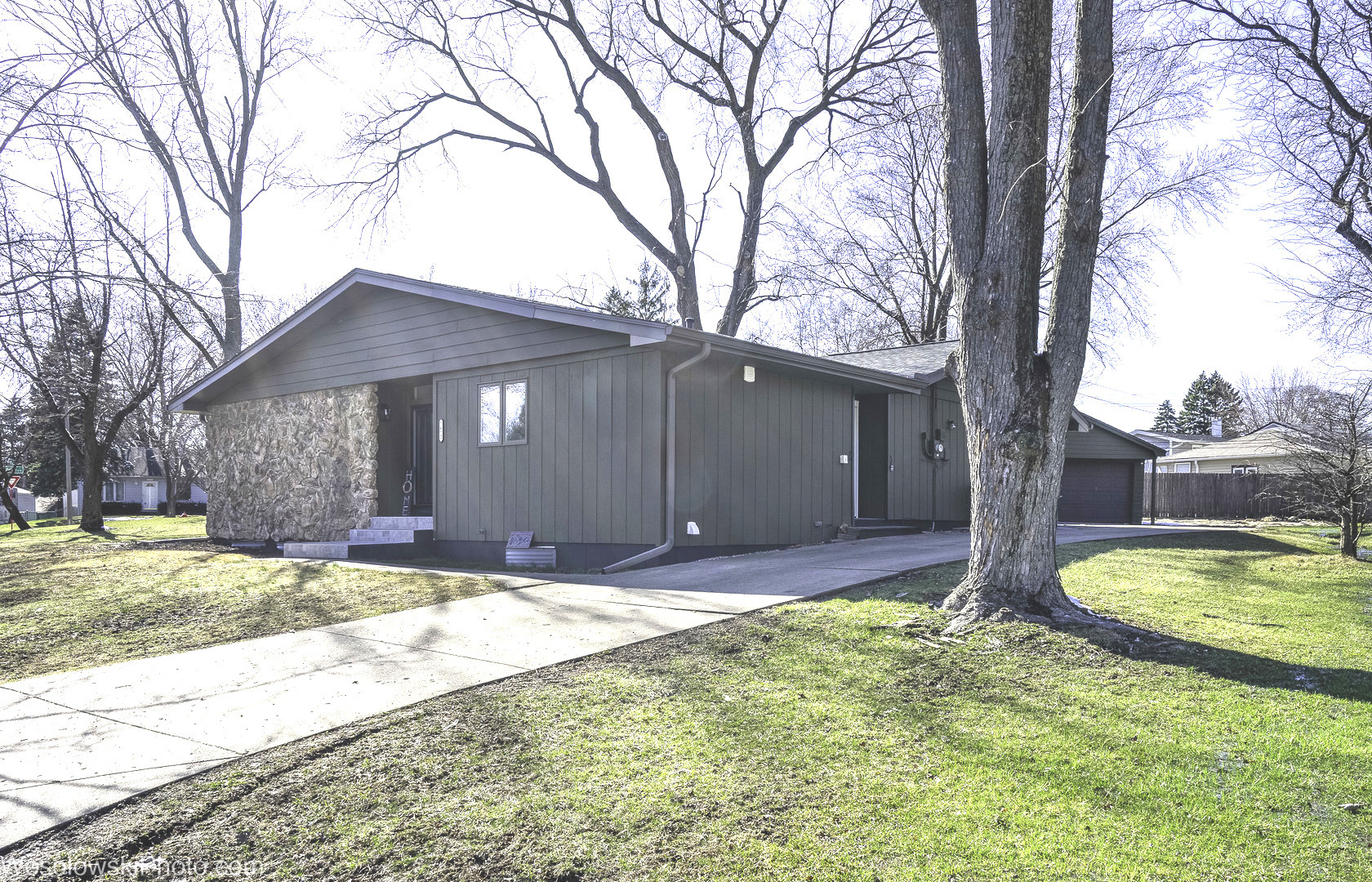 7672 Willow Avenue Property Photo