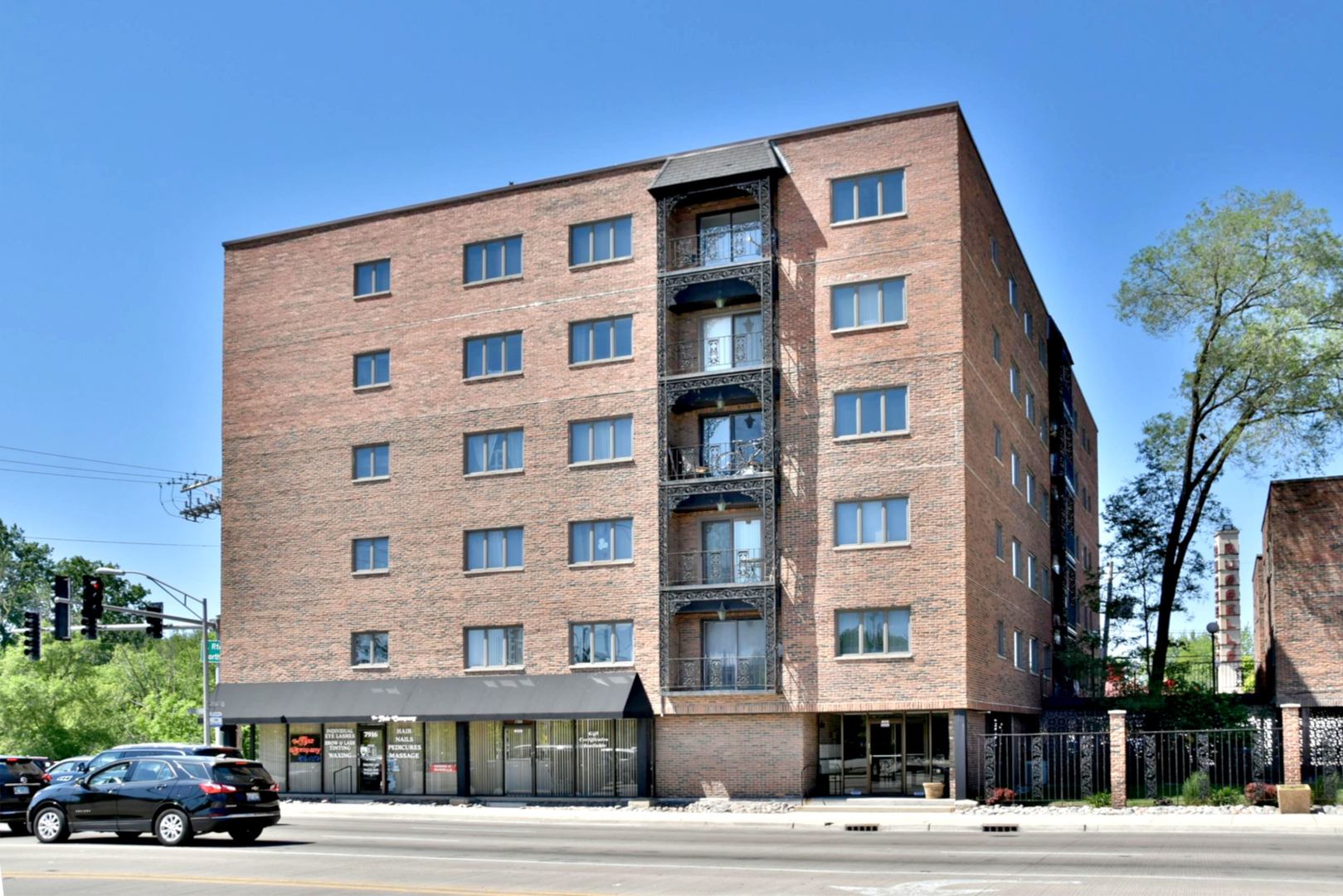 7912 W North Avenue 403 Property Photo