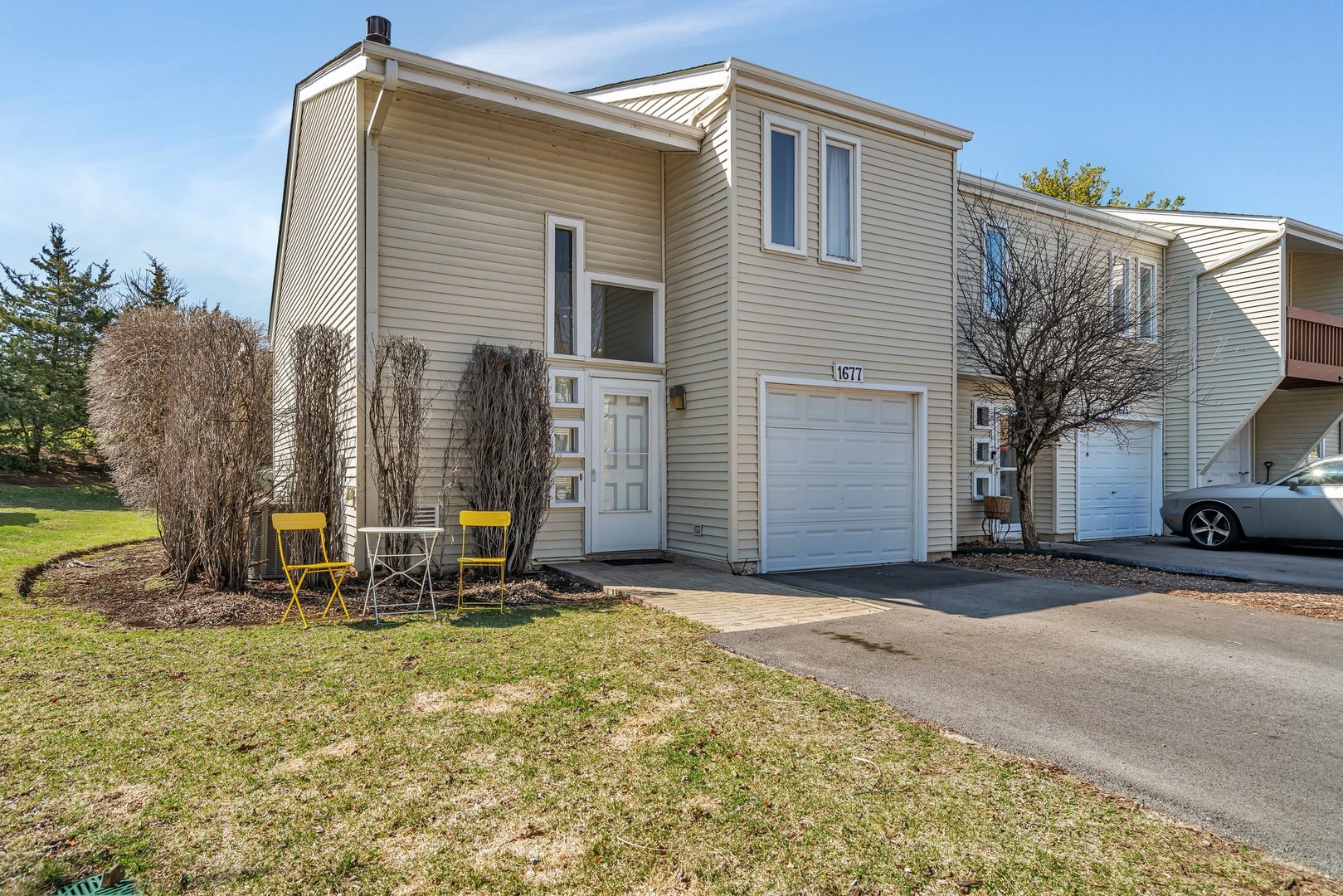 1677 Cove Court Property Photo