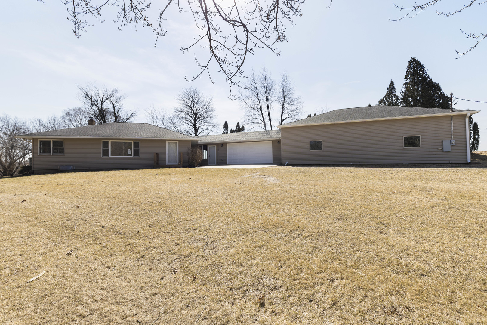 3325 S Baileyville Road Property Photo