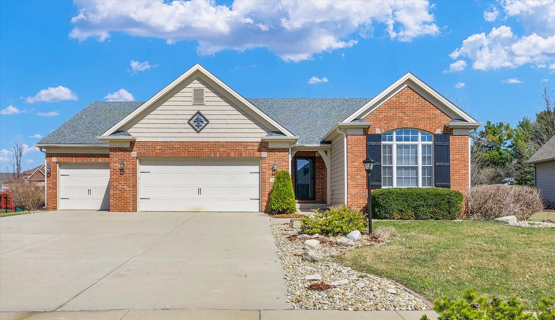 4804 Chestnut Grove Drive Property Photo