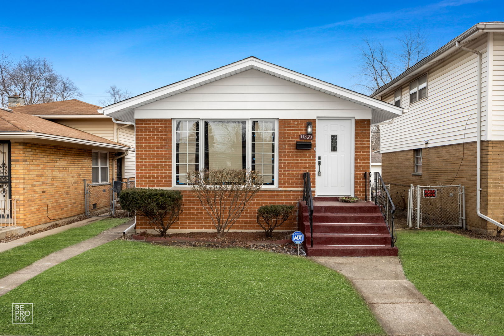 11623 S Aberdeen Street Property Photo
