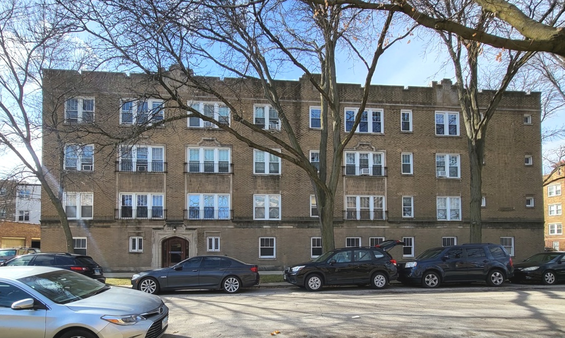 7050 N Washtenaw Avenue 2 Property Photo