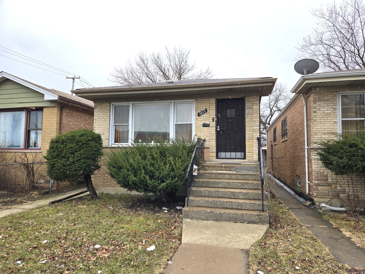 1617 W 71st Street Property Photo 1