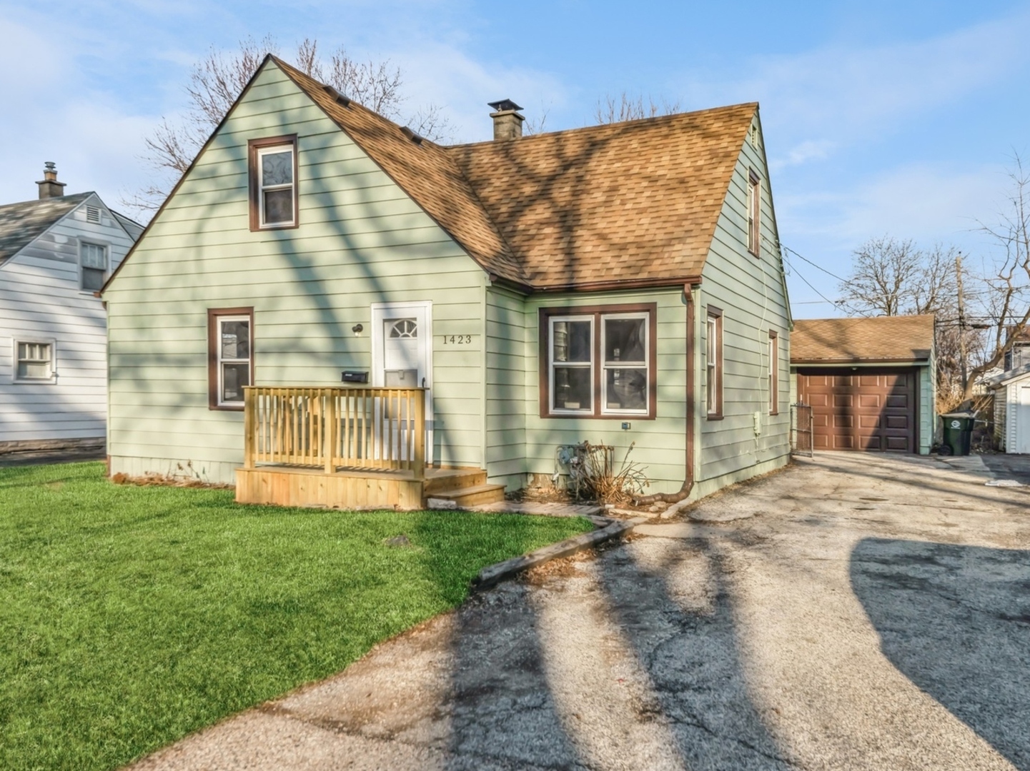 1423 Pine Grove Avenue Property Photo