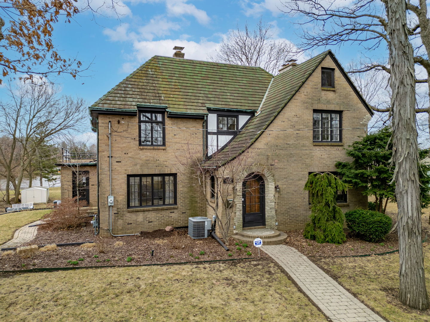 4700 Arlington Street Property Photo