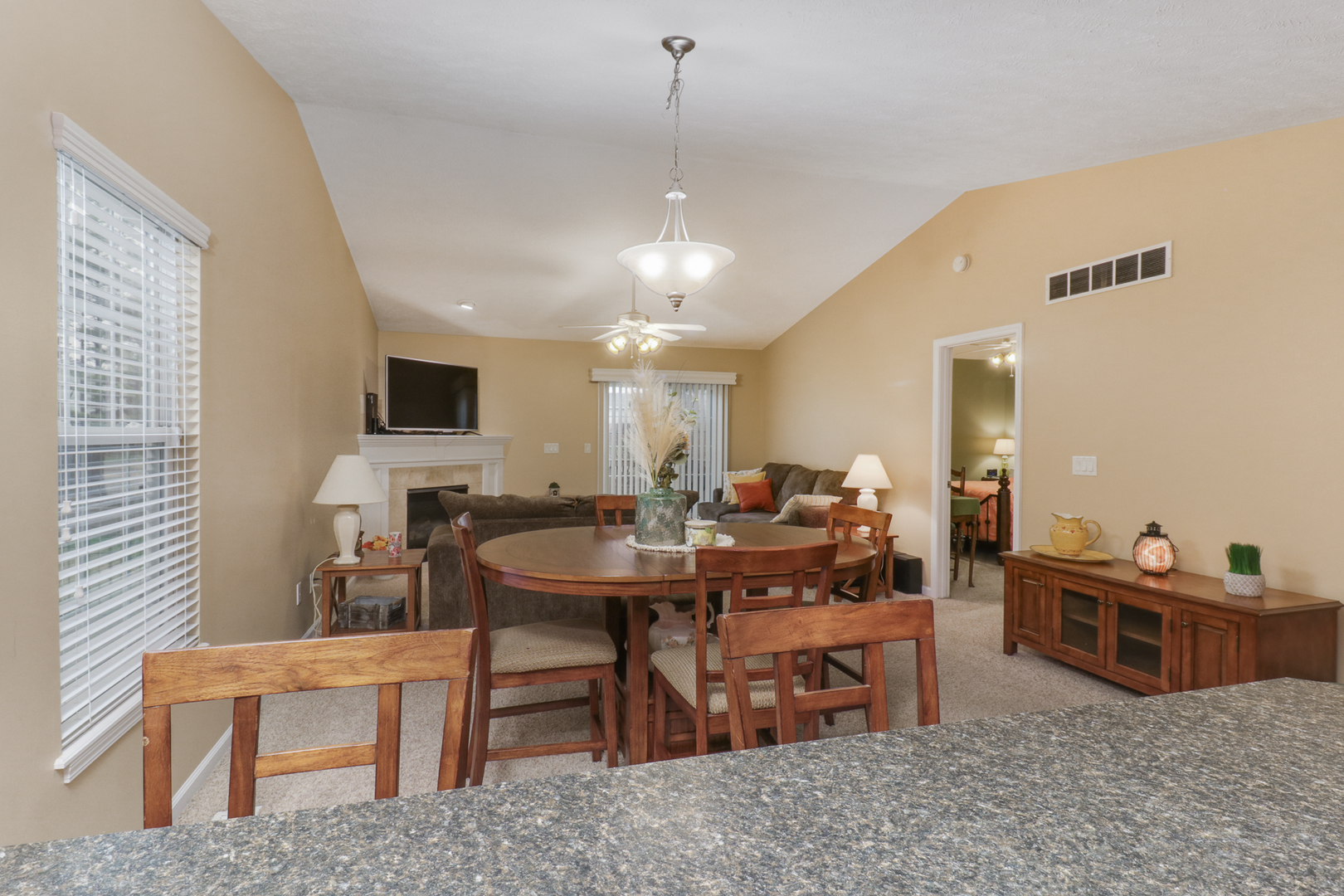 1015 Wartburg Drive Property Photo 3