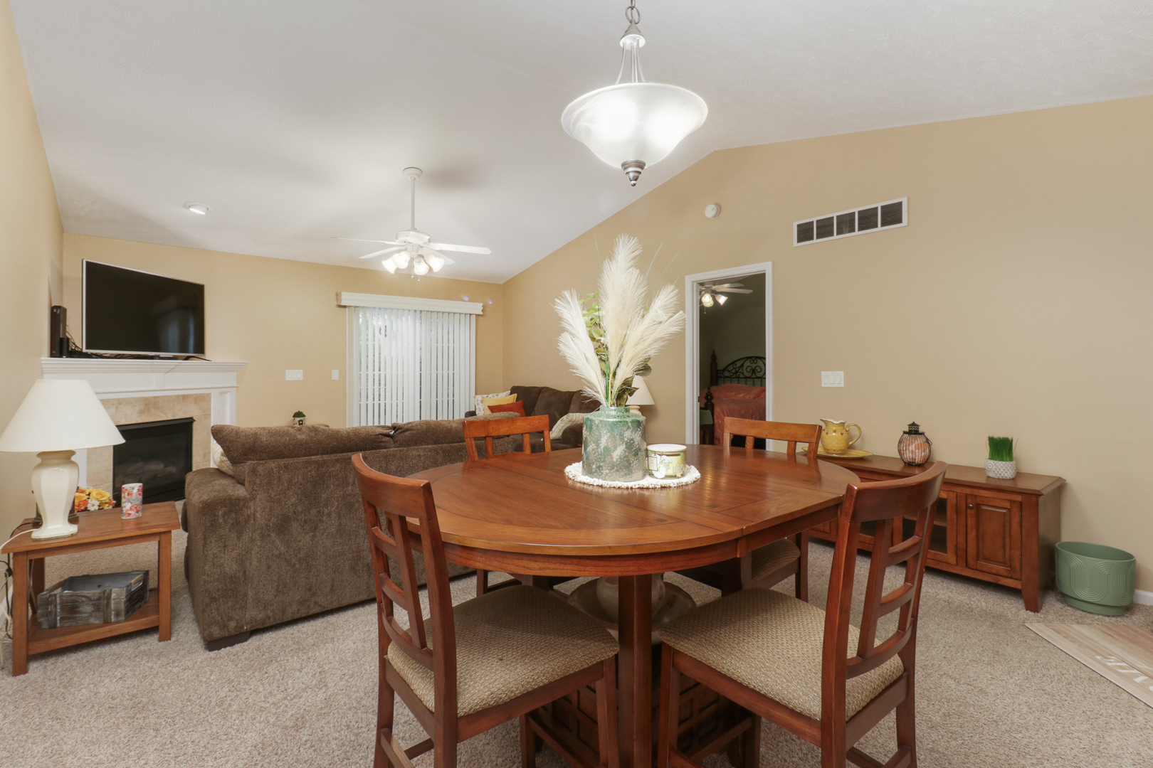 1015 Wartburg Drive Property Photo 8