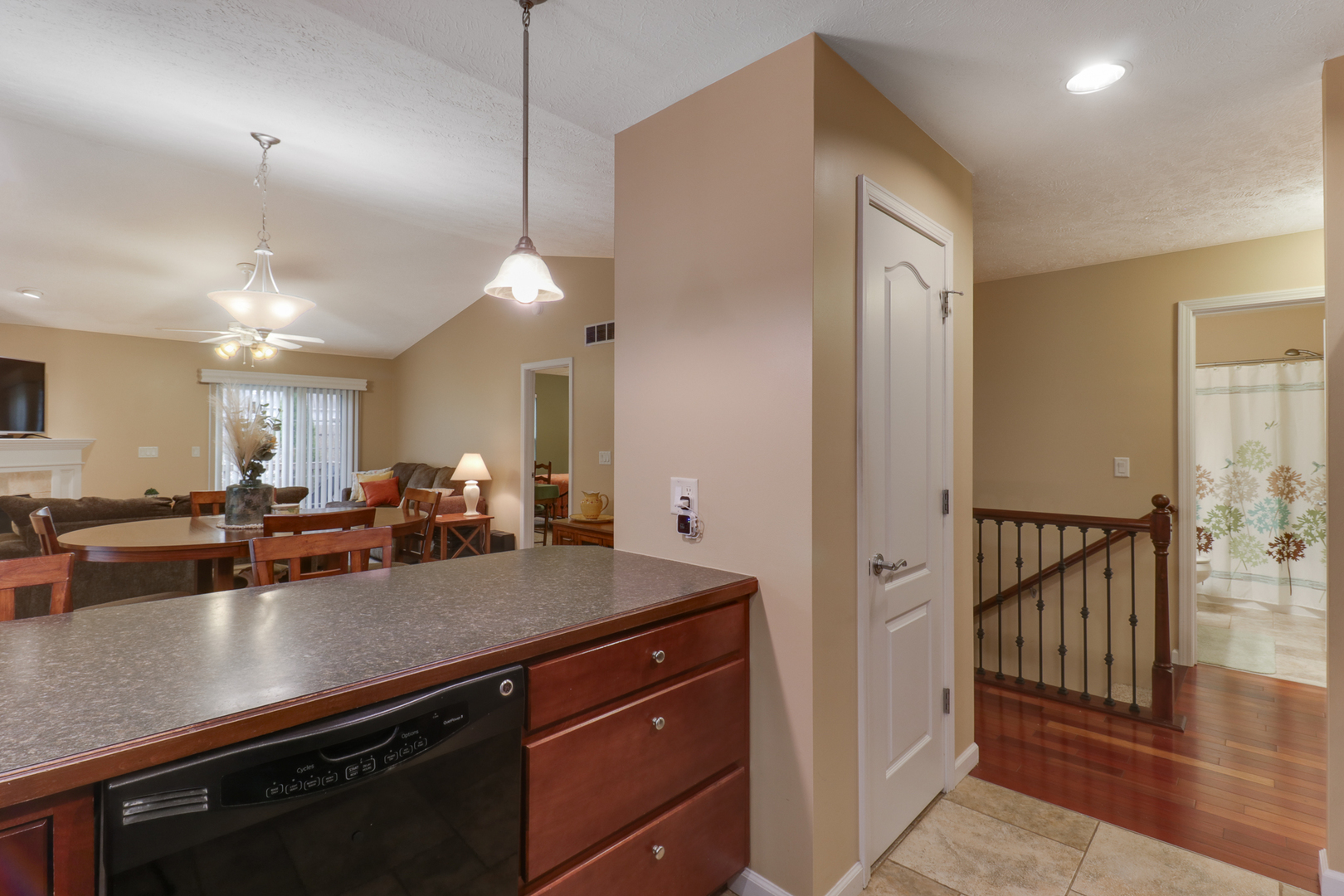 1015 Wartburg Drive Property Photo 10