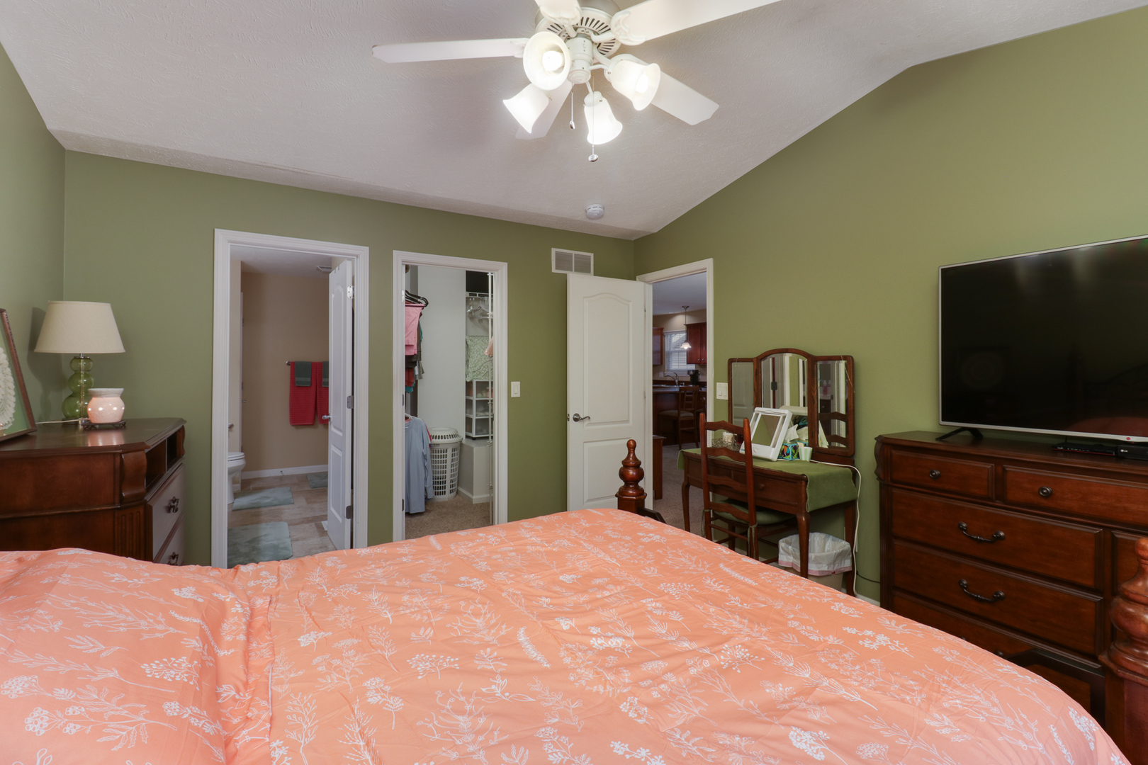 1015 Wartburg Drive Property Photo 13