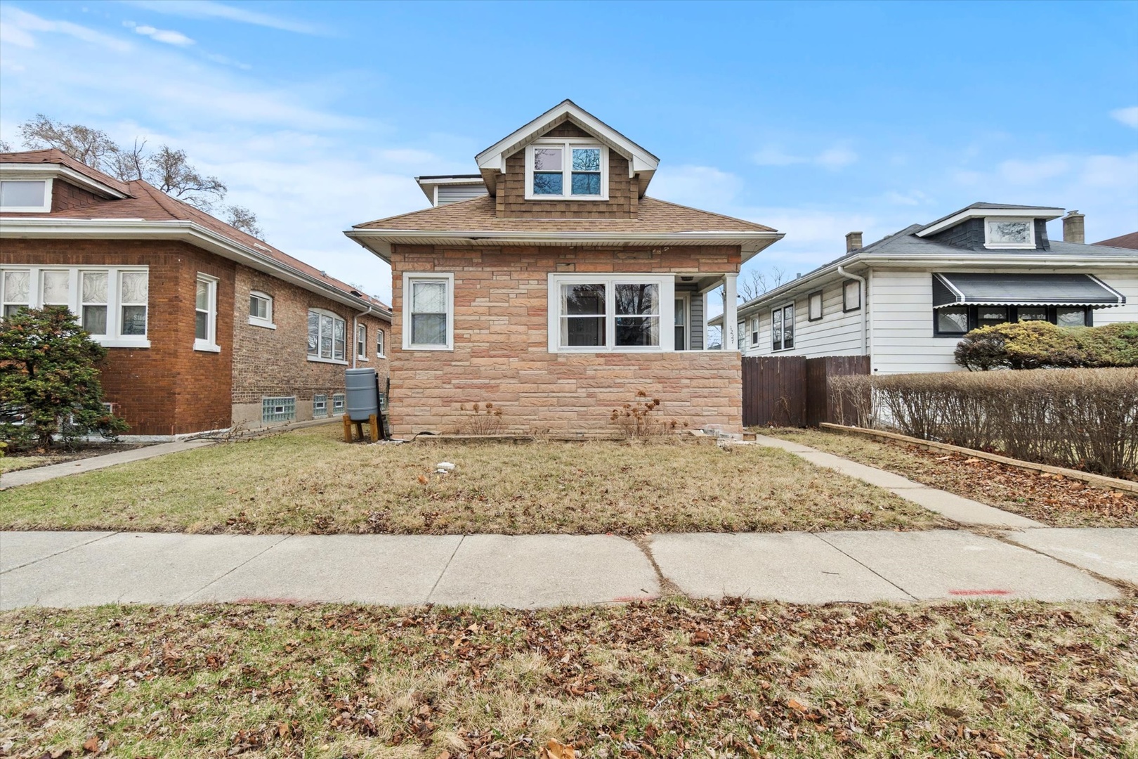 1227 S 19th Avenue Property Photo