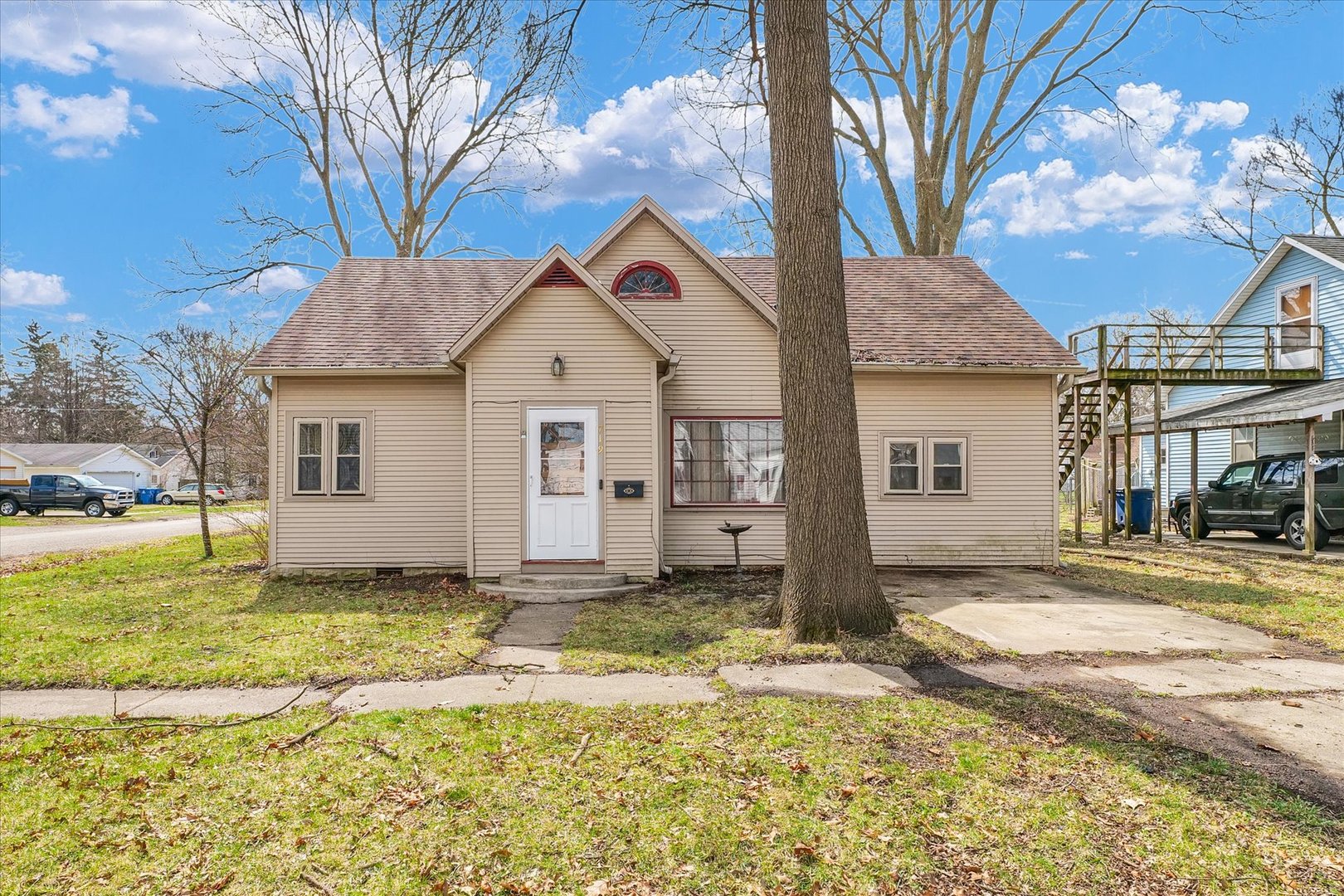 719 E Lincoln Street Property Photo