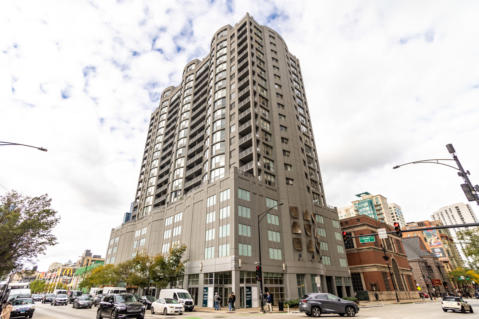 600 N Dearborn Street 1511 Property Photo