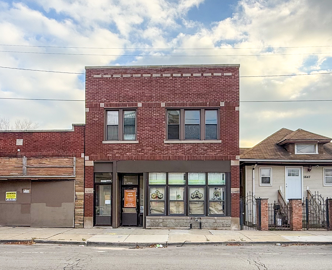 5645 W Division St Property Photo