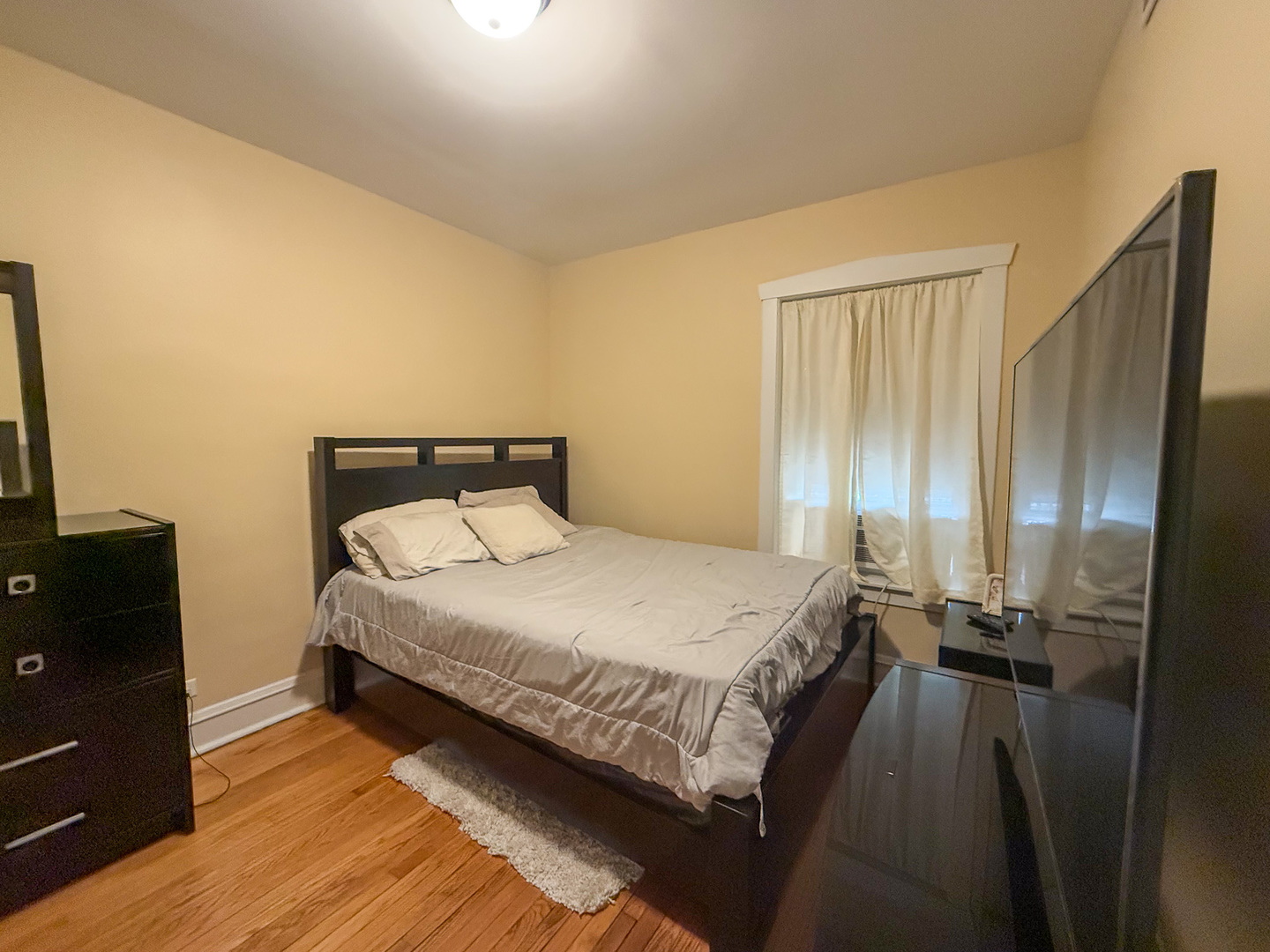 5645 W Division Street Property Photo 10