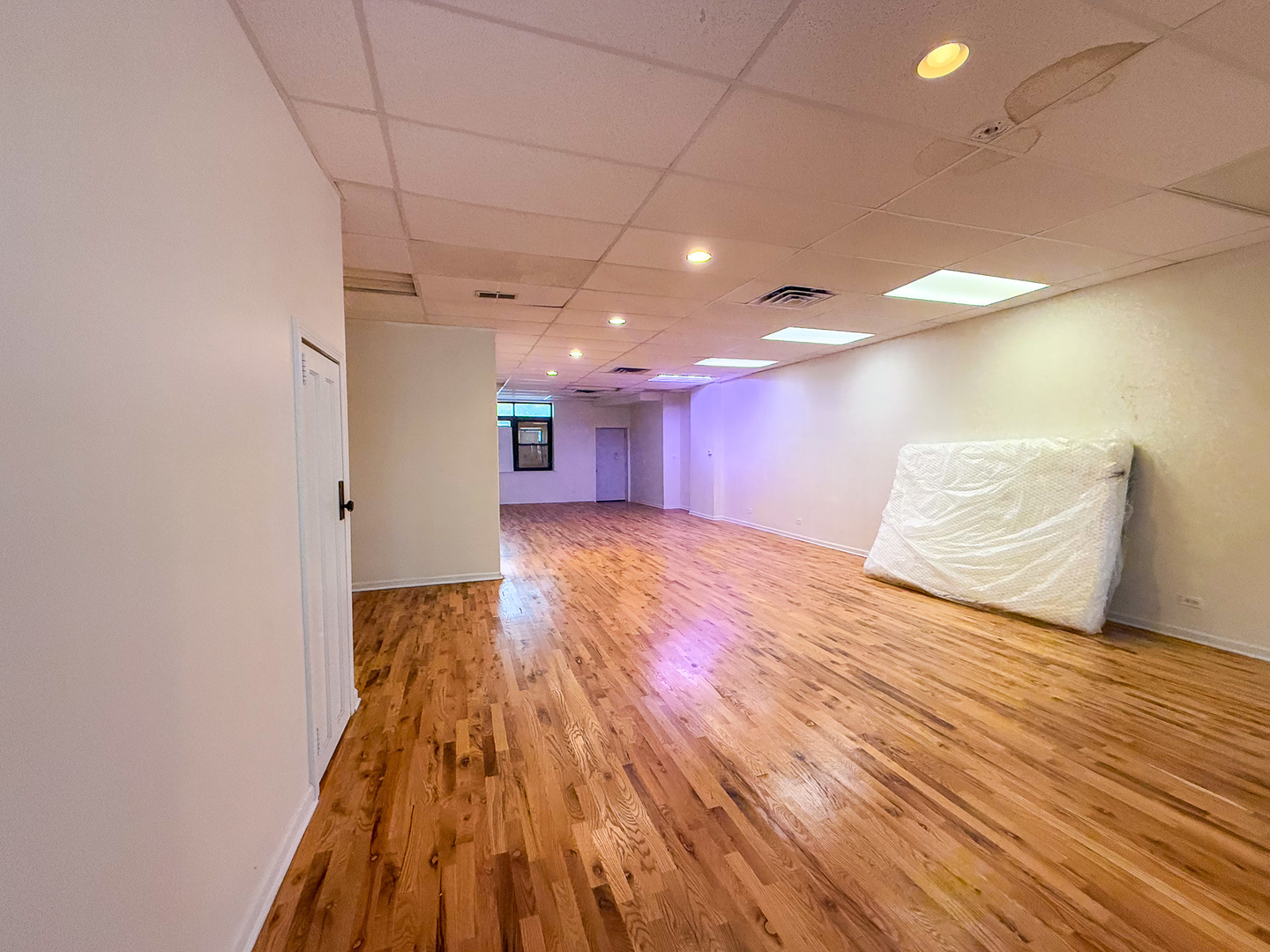 5645 W Division Street Property Photo 14