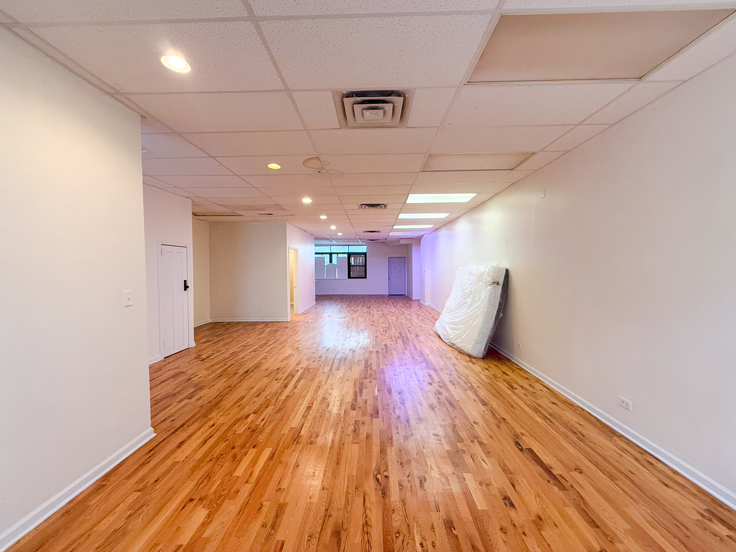 5645 W Division Street Property Photo 15