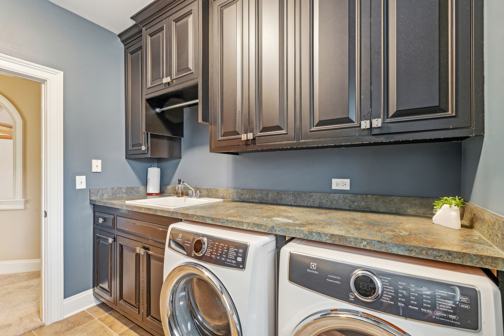 831 Alberosky Way Property Photo 44