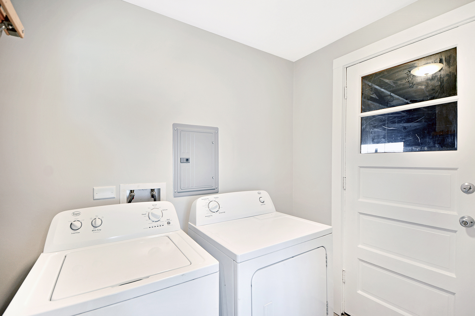 7048 Emerson Street Property Photo 14