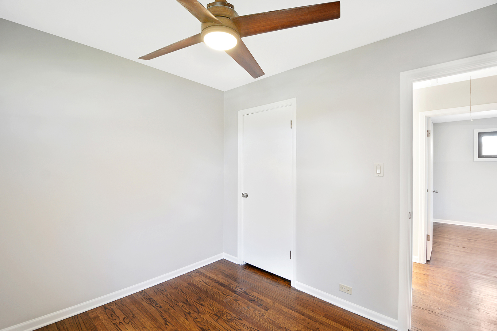 7048 Emerson Street Property Photo 21