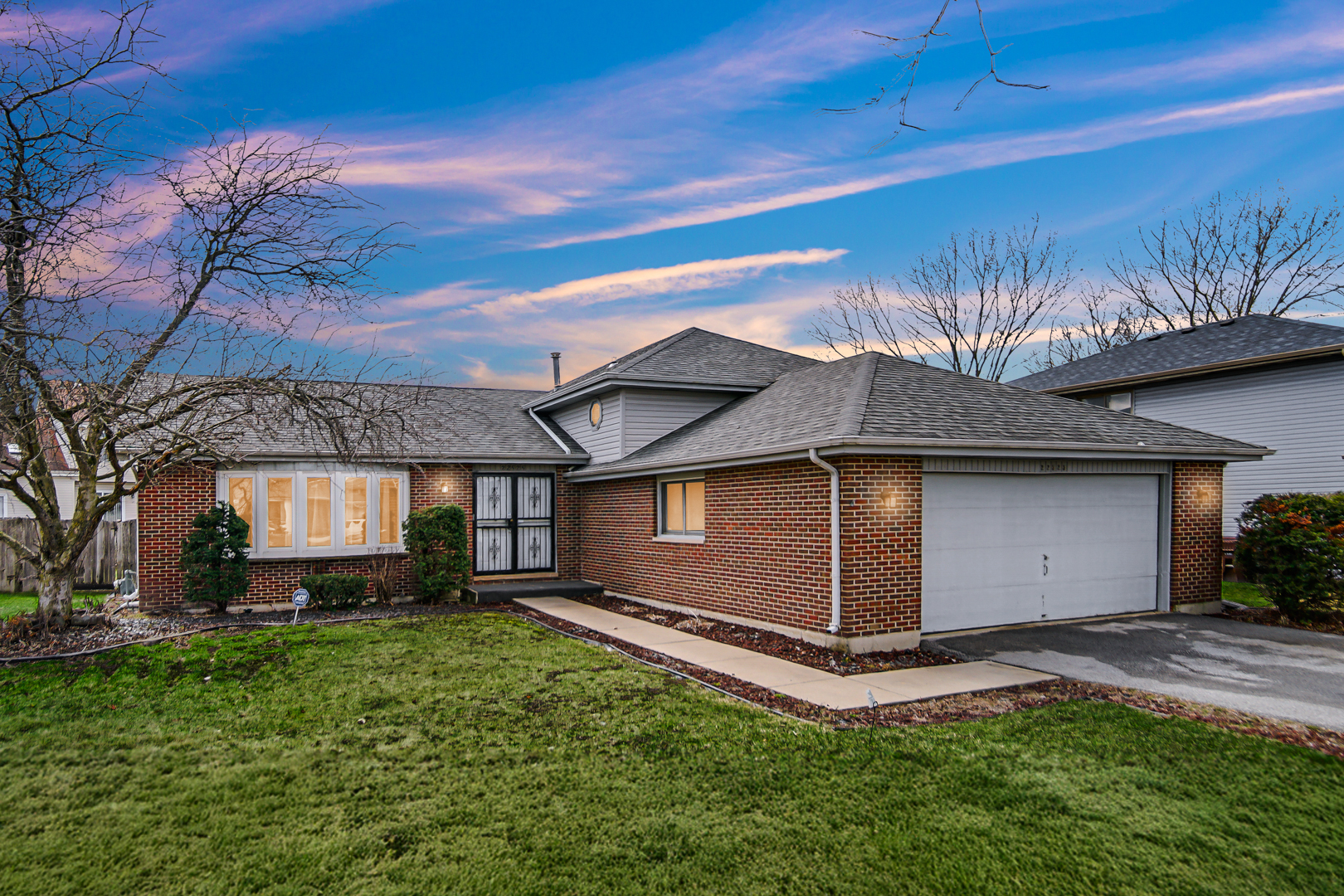 22525 Crescent Way Property Photo