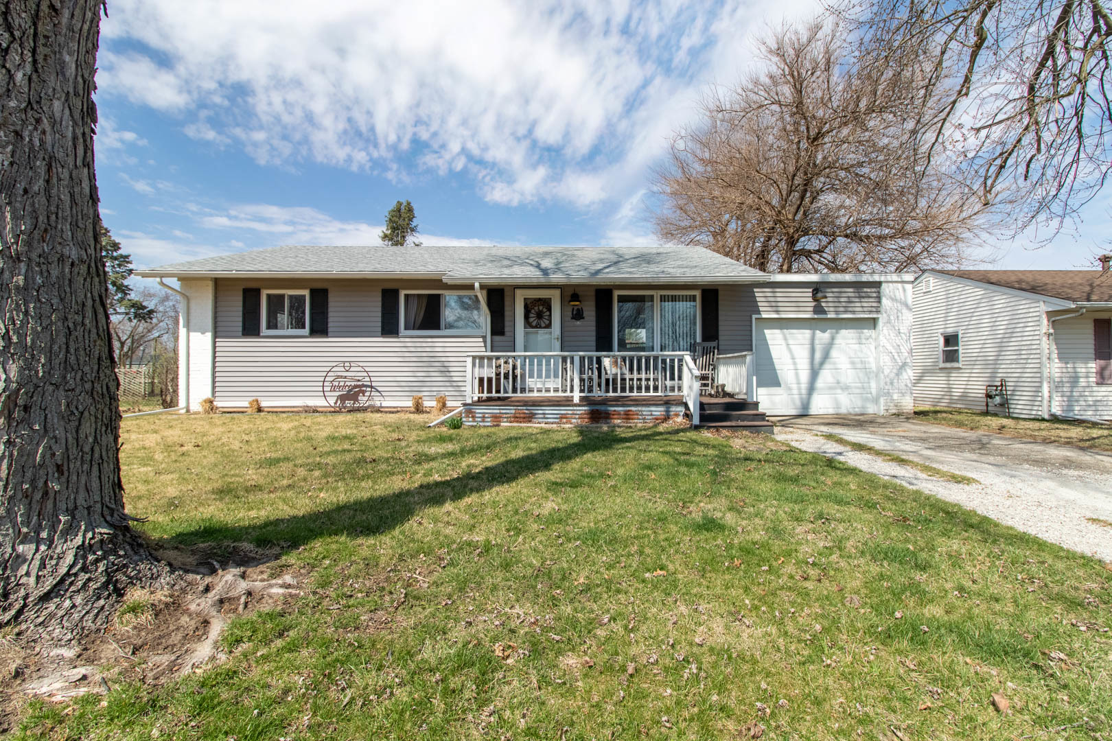 415 Sunset Drive Property Photo