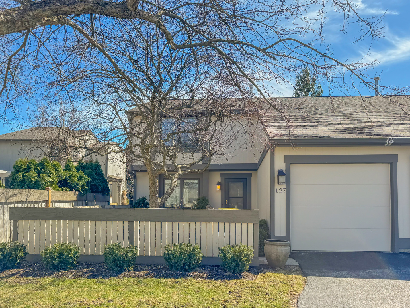 127 Honeysuckle Court Property Photo