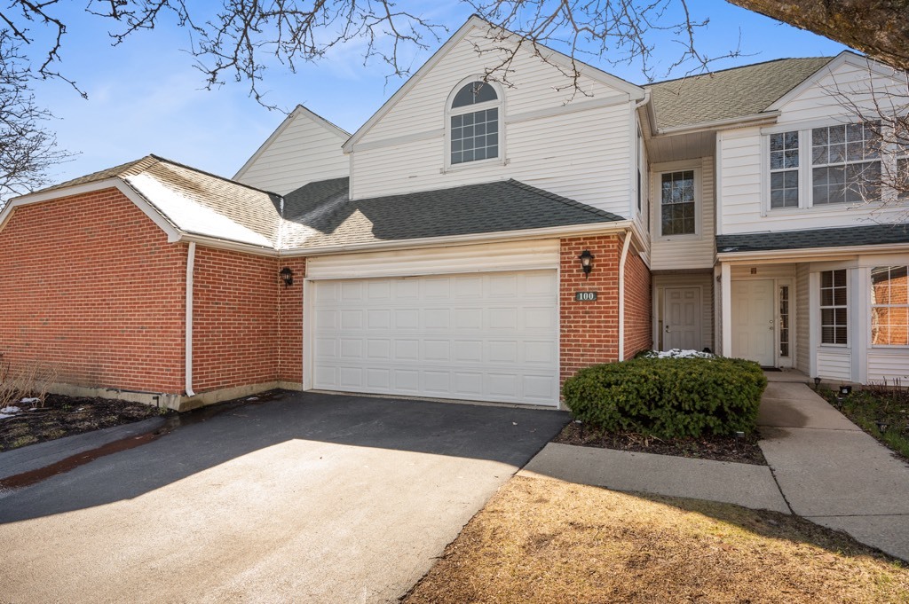 100 Woodbury Lane Property Photo
