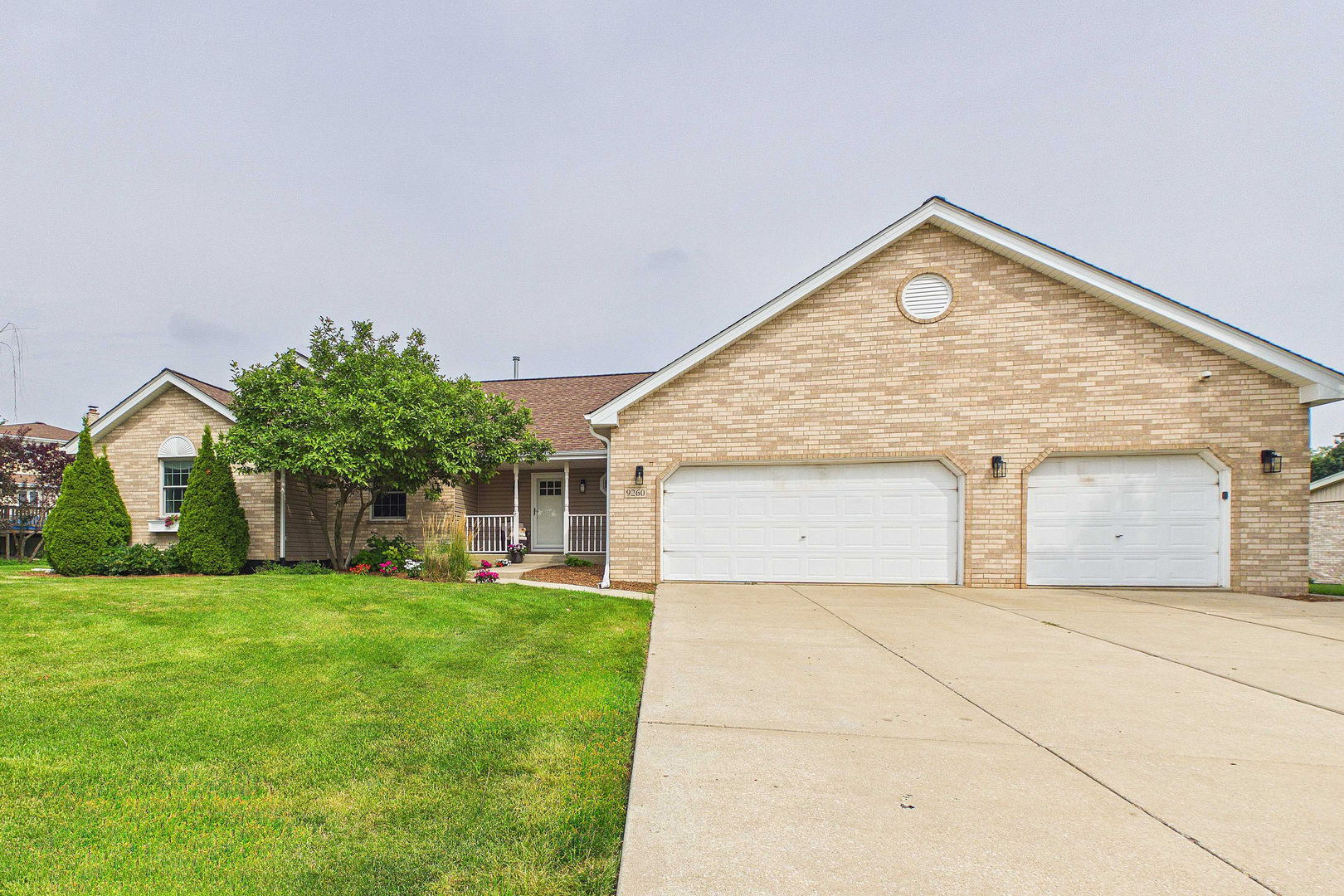 9260 Elm Avenue Property Photo 2