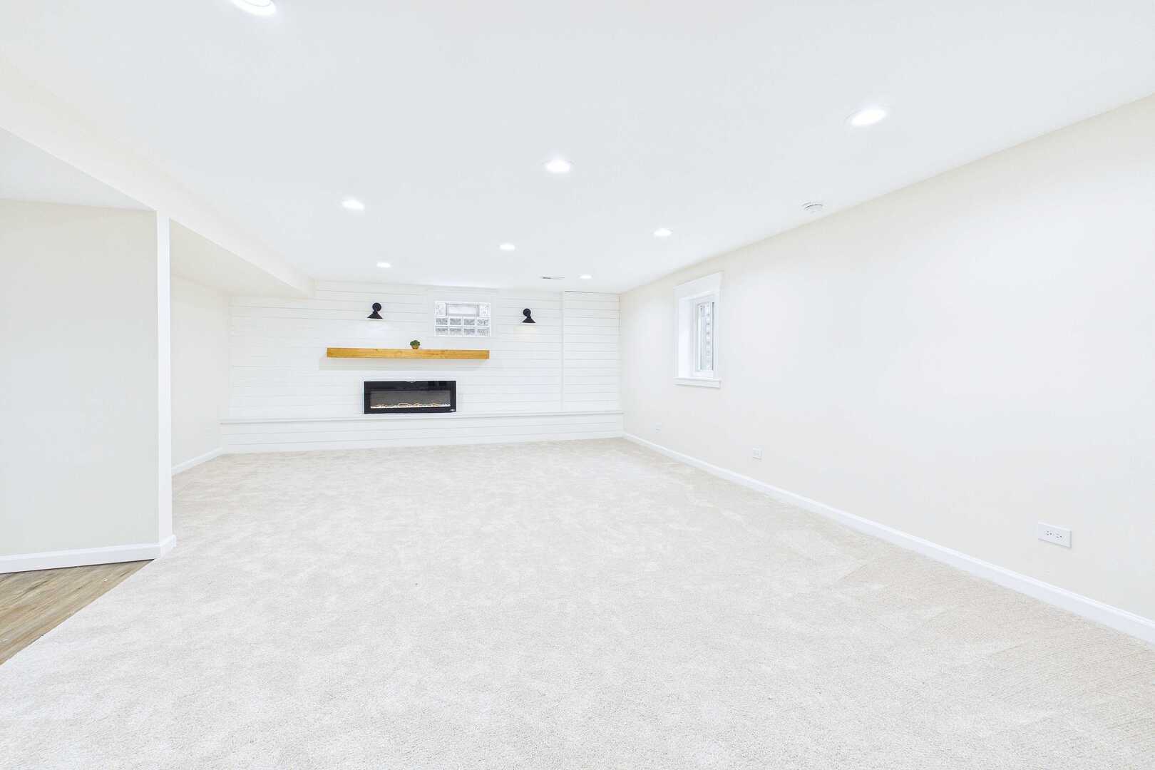 9260 Elm Avenue Property Photo 28