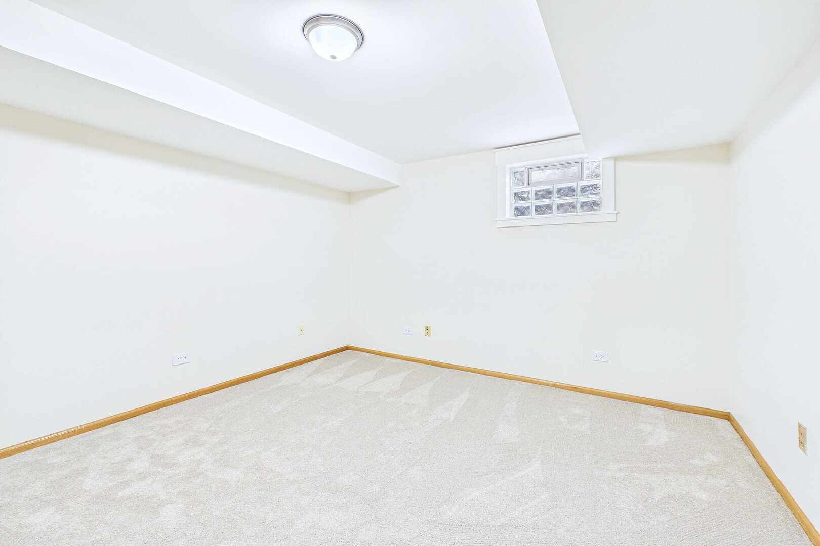 9260 Elm Avenue Property Photo 35