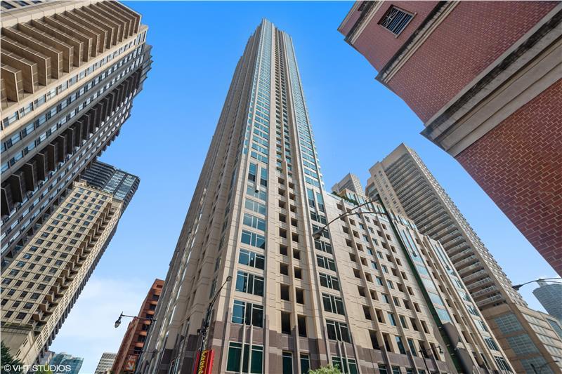33 W Ontario Street 17f Property Photo