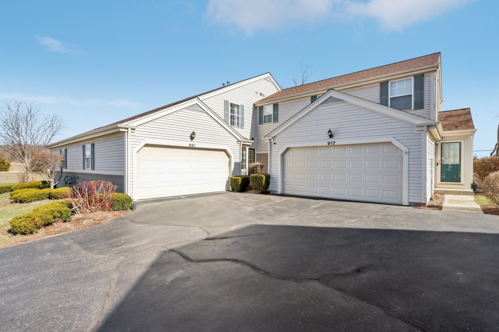 921 Village Court Property Photo