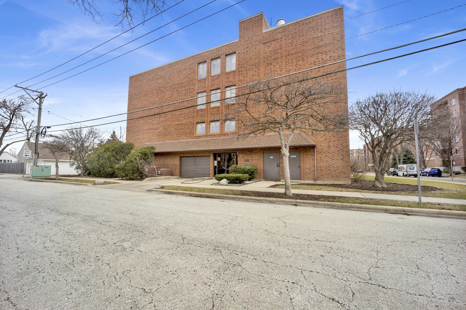 1302 E Washington Street A1 Property Photo