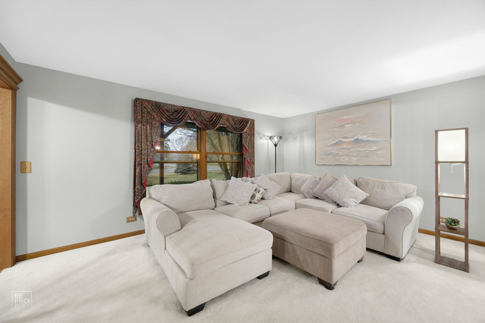 4n535 Foxfield Drive Property Photo 2