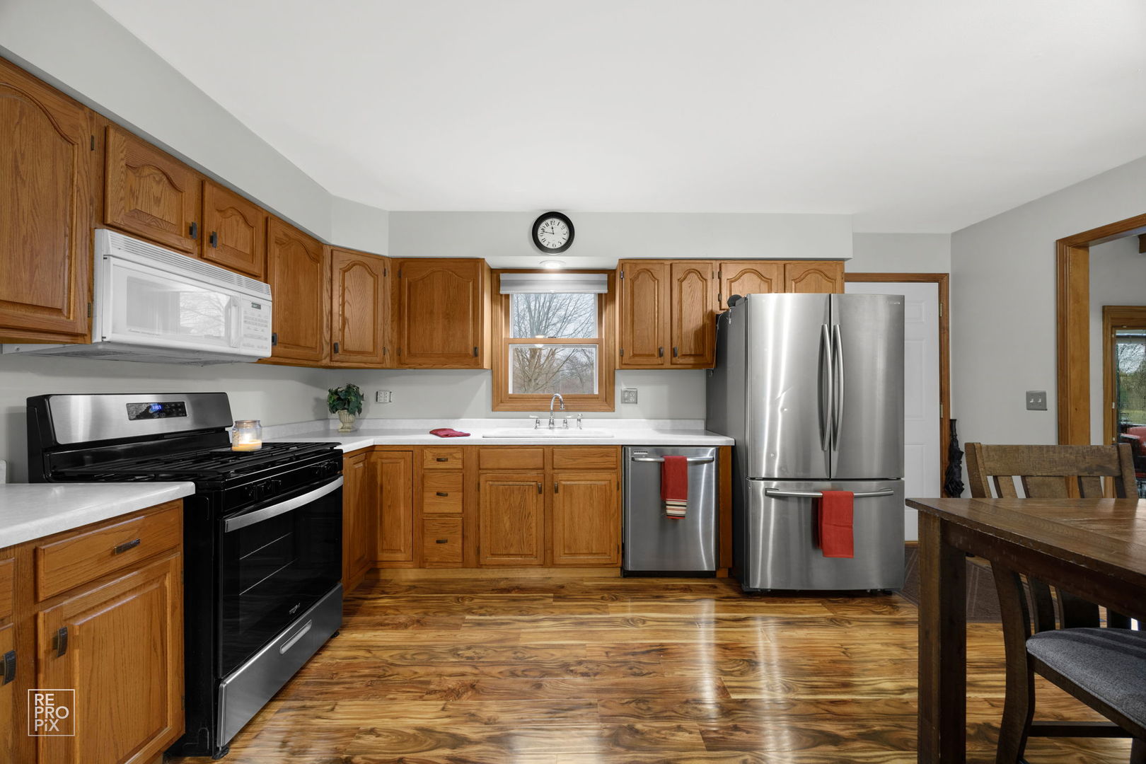 4n535 Foxfield Drive Property Photo 7