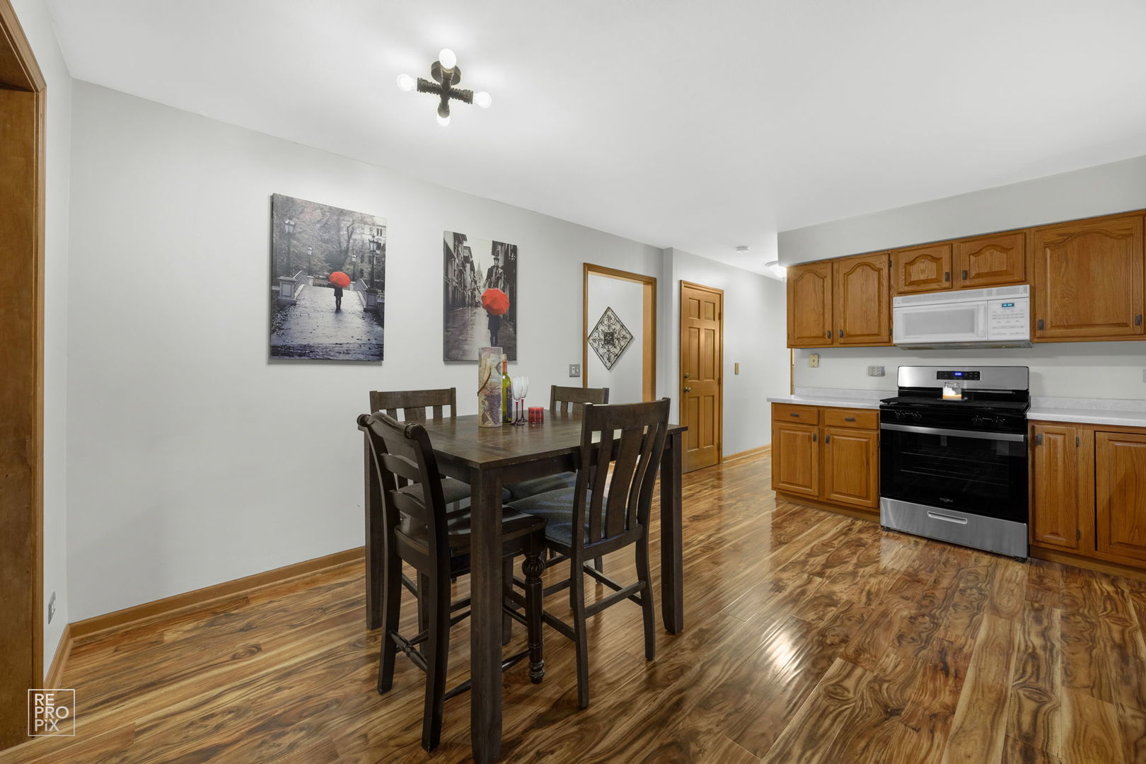 4n535 Foxfield Drive Property Photo 9