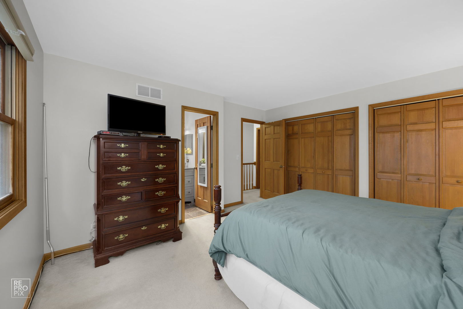 4n535 Foxfield Drive Property Photo 16