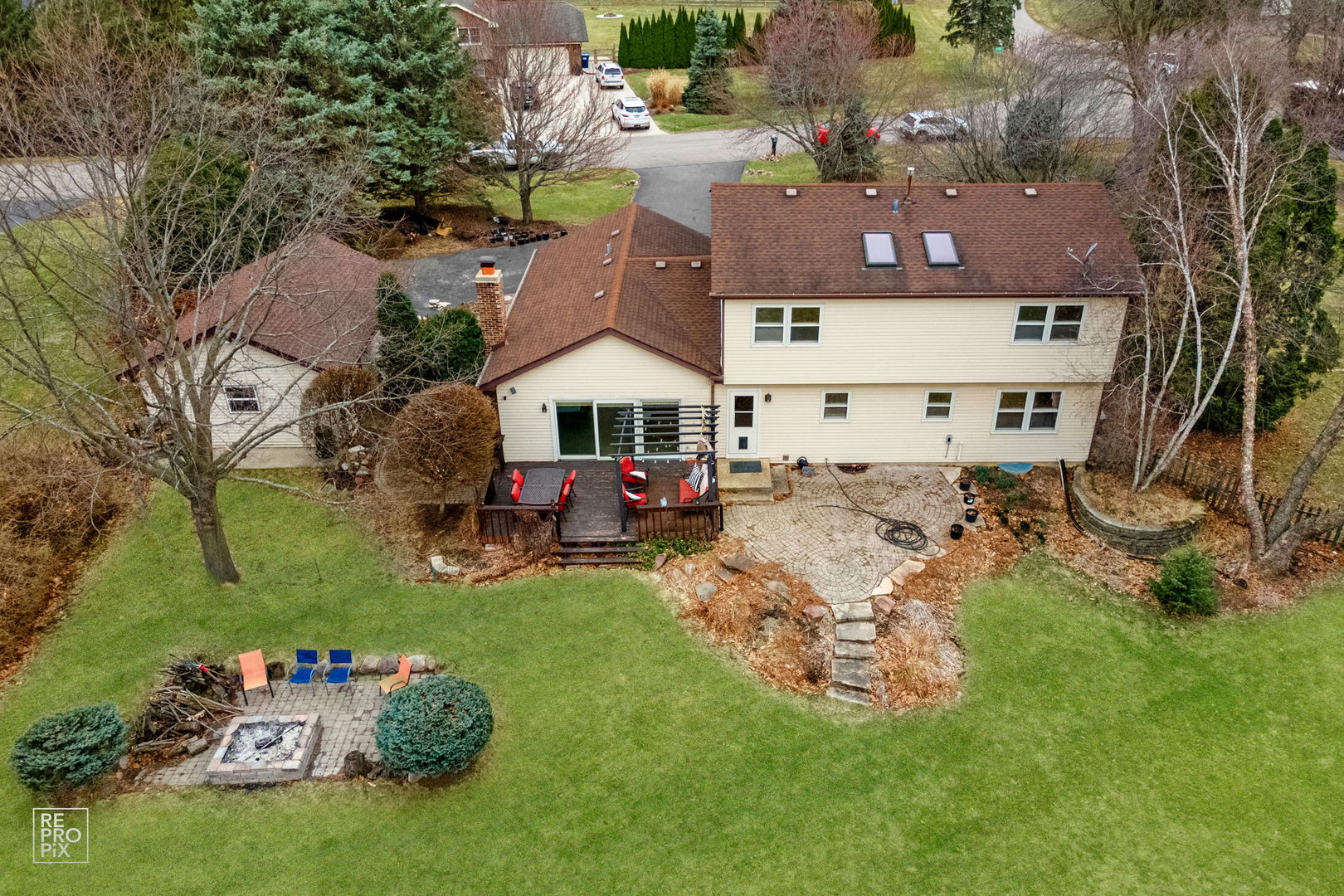 4n535 Foxfield Drive Property Photo 34