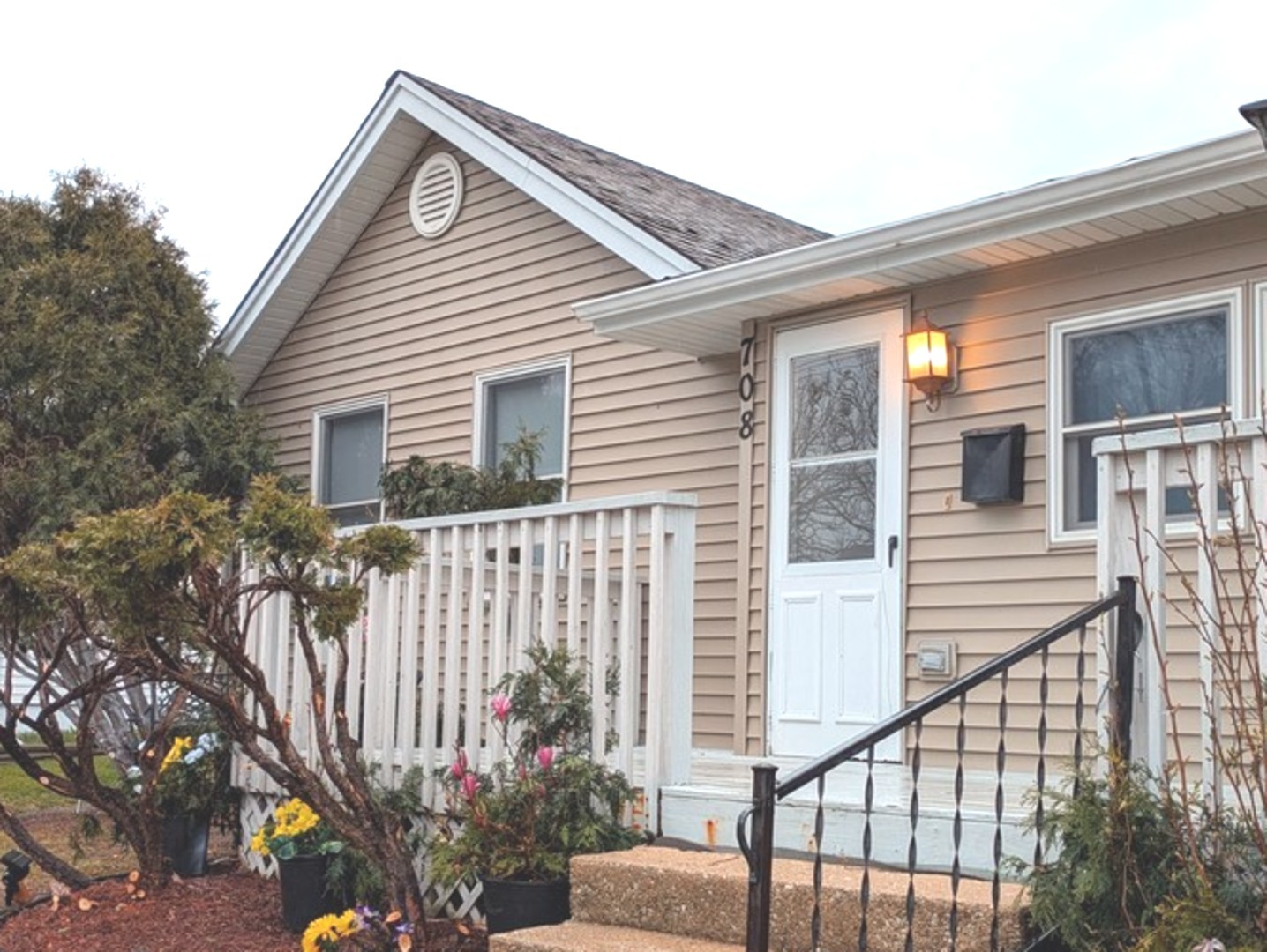 708 Illinois Street Property Photo 1