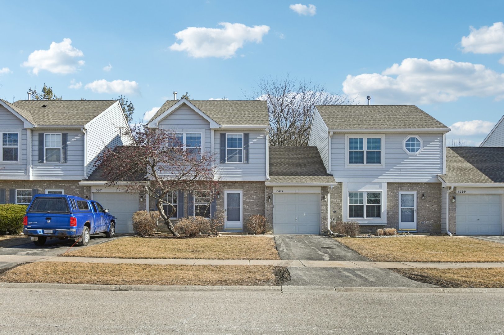 Round Lake Senior High School Real Estate Listings Main Image