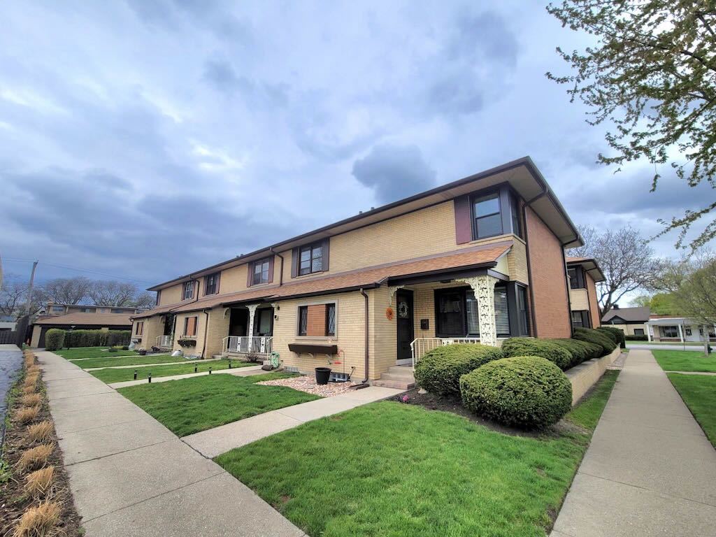 1540 Franklin Avenue B Property Photo