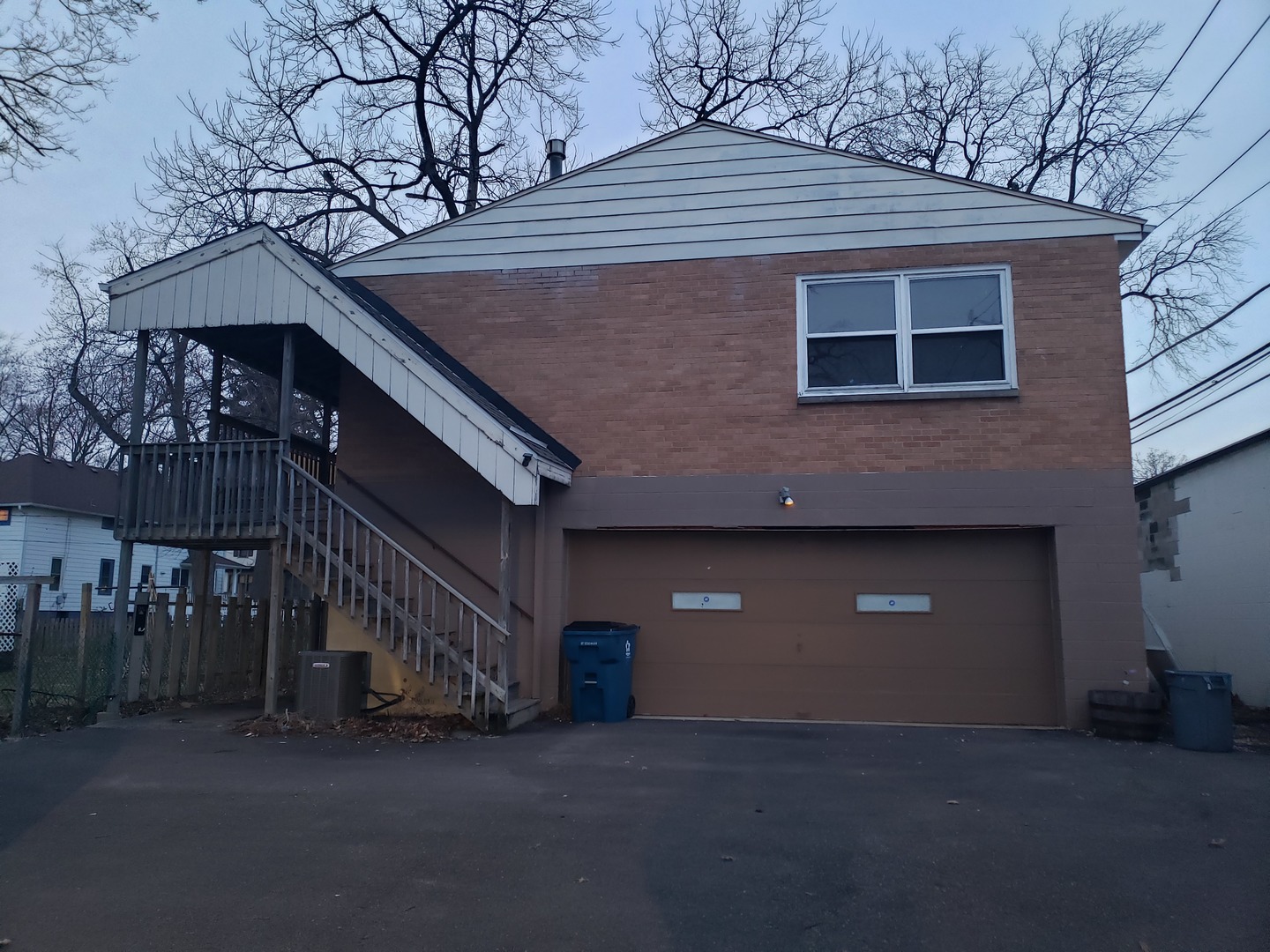 220 W Oneida Avenue Property Photo