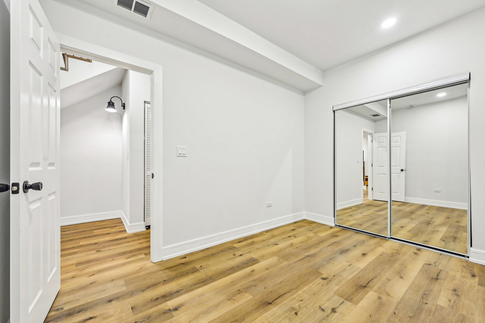 940 N Karlov Avenue Property Photo 23