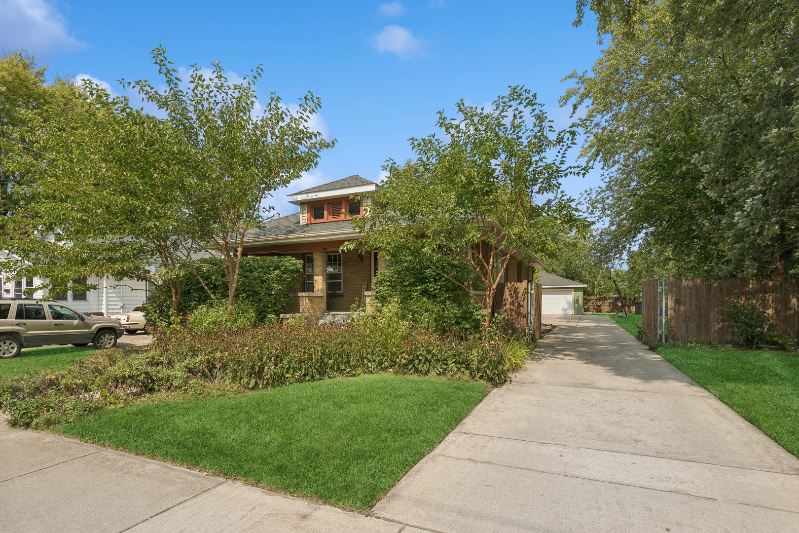 318 E 2nd Street Property Photo