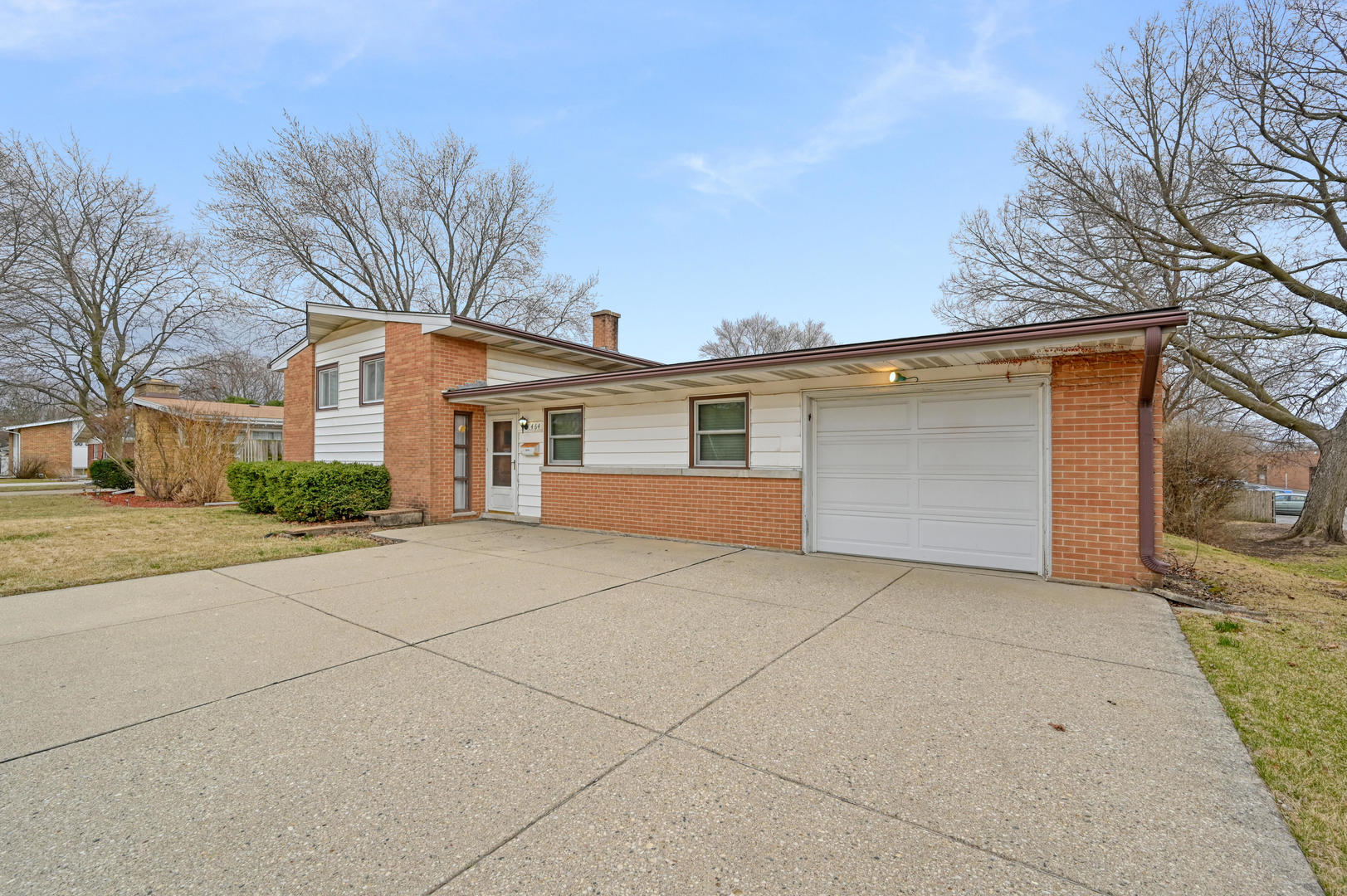 464 N Benton Street Property Photo
