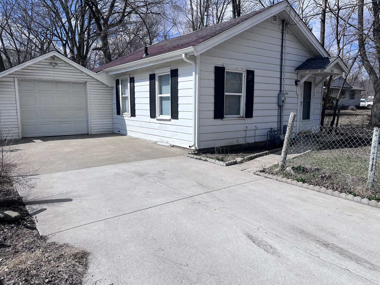 3011 Saner Avenue Property Photo