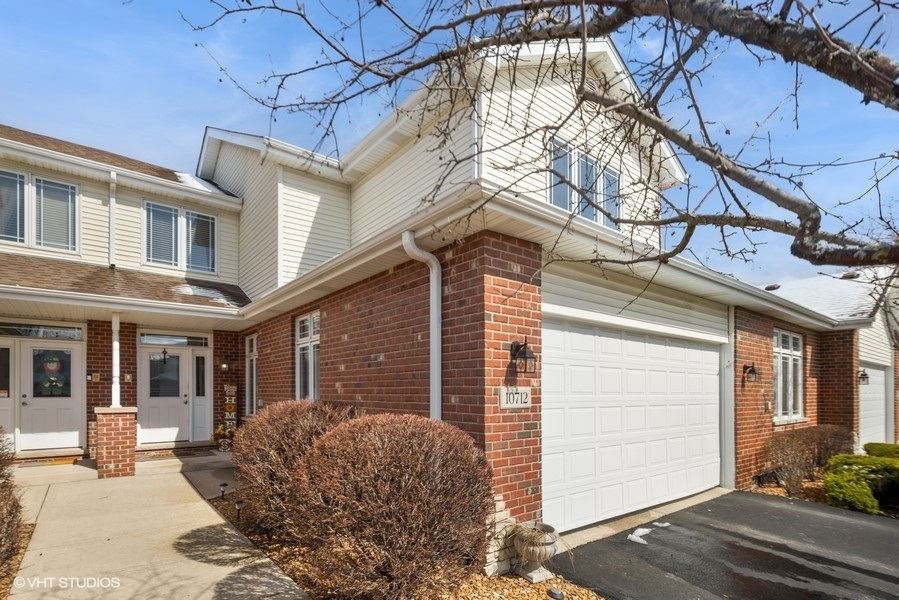 10712 Canterbury Drive Property Photo 1