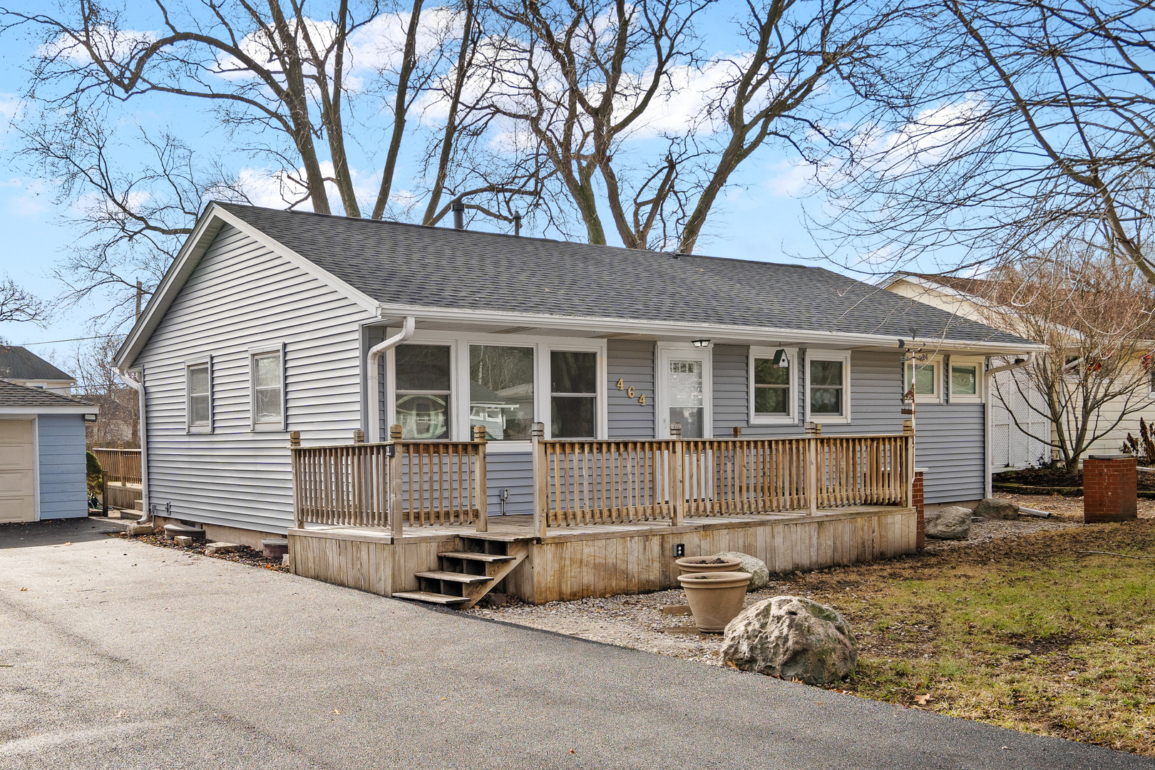 464 Douglas Road Property Photo